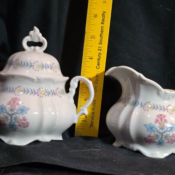 Vintage Forest Bavaria Germany Laurel Wreath Sugar Bowl & Creamer Set - Picture 10 of 13
